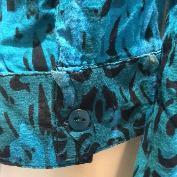 🥳PAPA Vancouver womens size Medium long sleeved or rolled cuff sleeve shirt - Picture 3 of 9